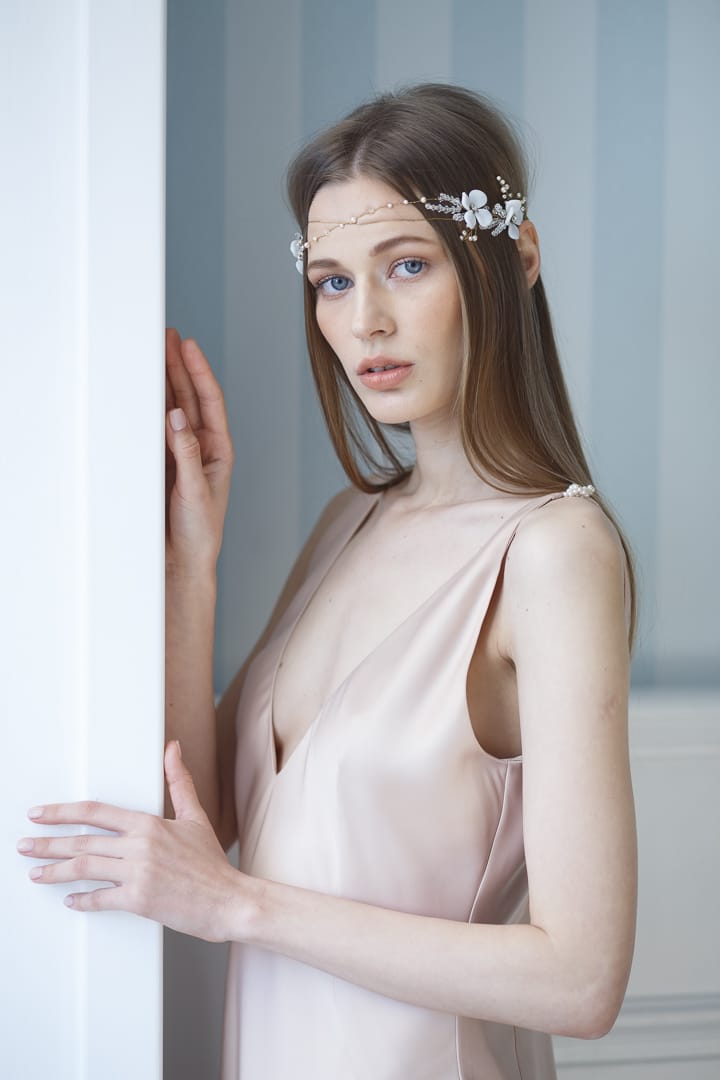 Daphne Exquisite Bridal Headpieces Alb Imaculat by Dragos Stoenica 01
